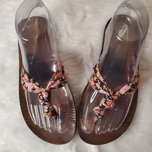 Floral print sandal